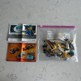 LEGO TECHNIC: 2 in 1 Display Team Jet 42044 w/ Manuals 