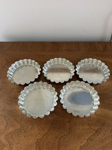 FIVE Vintage Gobel France Tinned Steel Fluted Tartlet Pans 307 and 1188, 4”