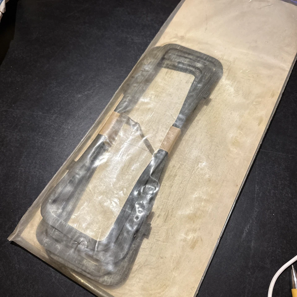 5-NUEVO OEM GM 3920938 Cubierta de válvula Junta de varilla de empuje Ajuste Olds Chevy en línea 6 cilindros Foto 4 de 4