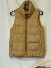 Old Navy Olive Green Mid Weight Quilted Vest-Size XS 101