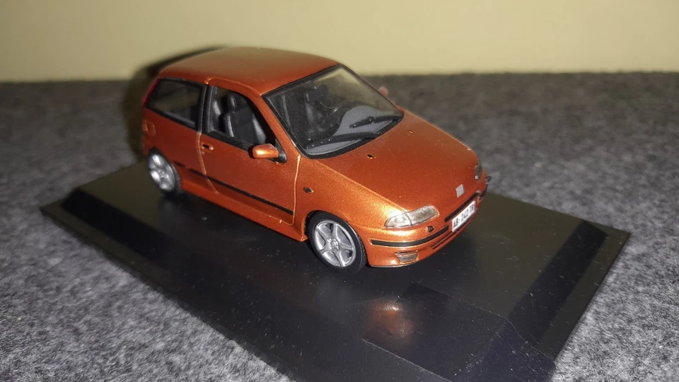 Modellino 1/43 Fiat Punto Gt - Sporting 1993 Norev (No 1/18) Orange Met. - Immagine 4 di 4