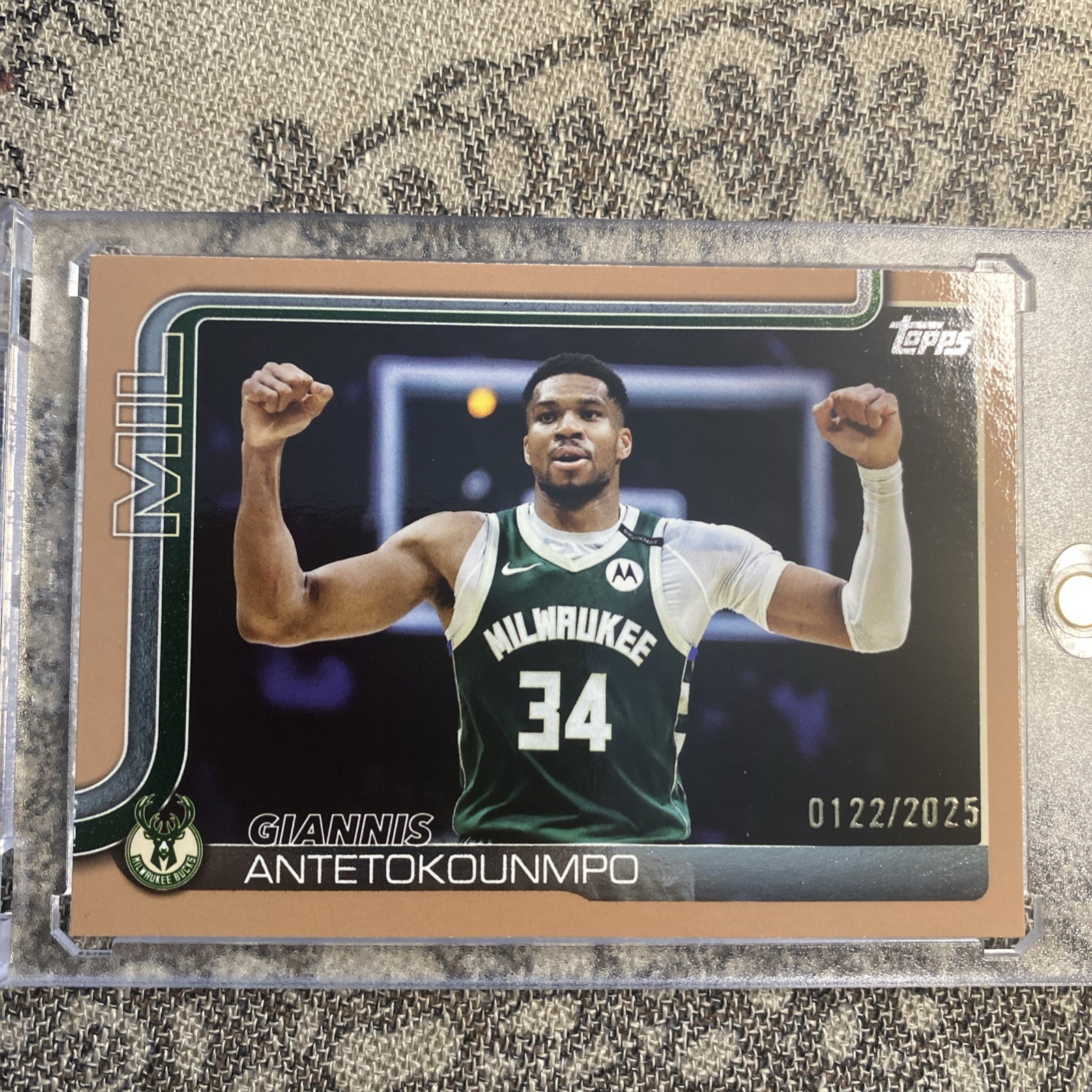 2025 Topps Basketball Giannis Antetokounmpo #54 Gold /2025 Milwaukee Bucks