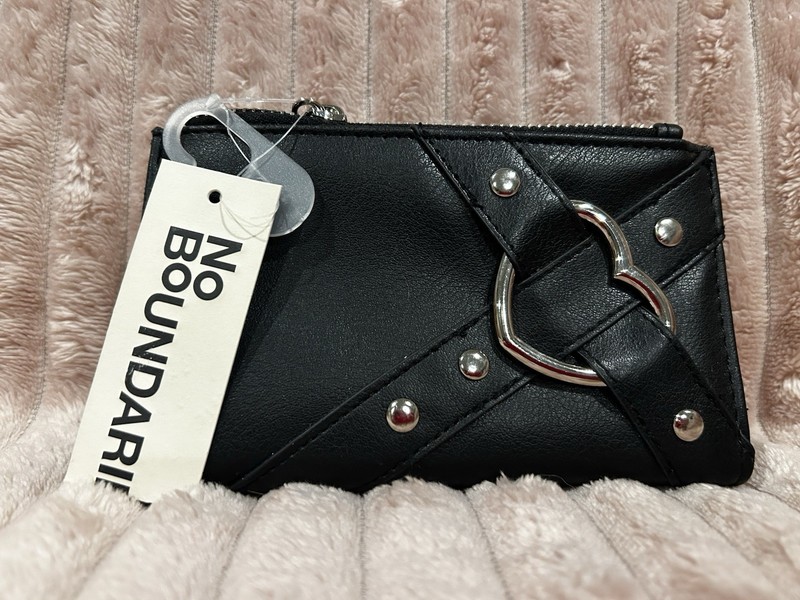 NWT No Boundaries Black Wallet With Silver Heart