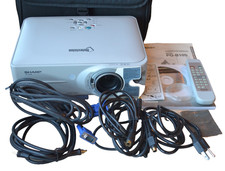 Proiettore LCD Sharp PG-B10S Notevision completo di custodia cavi telecomando e altro testato