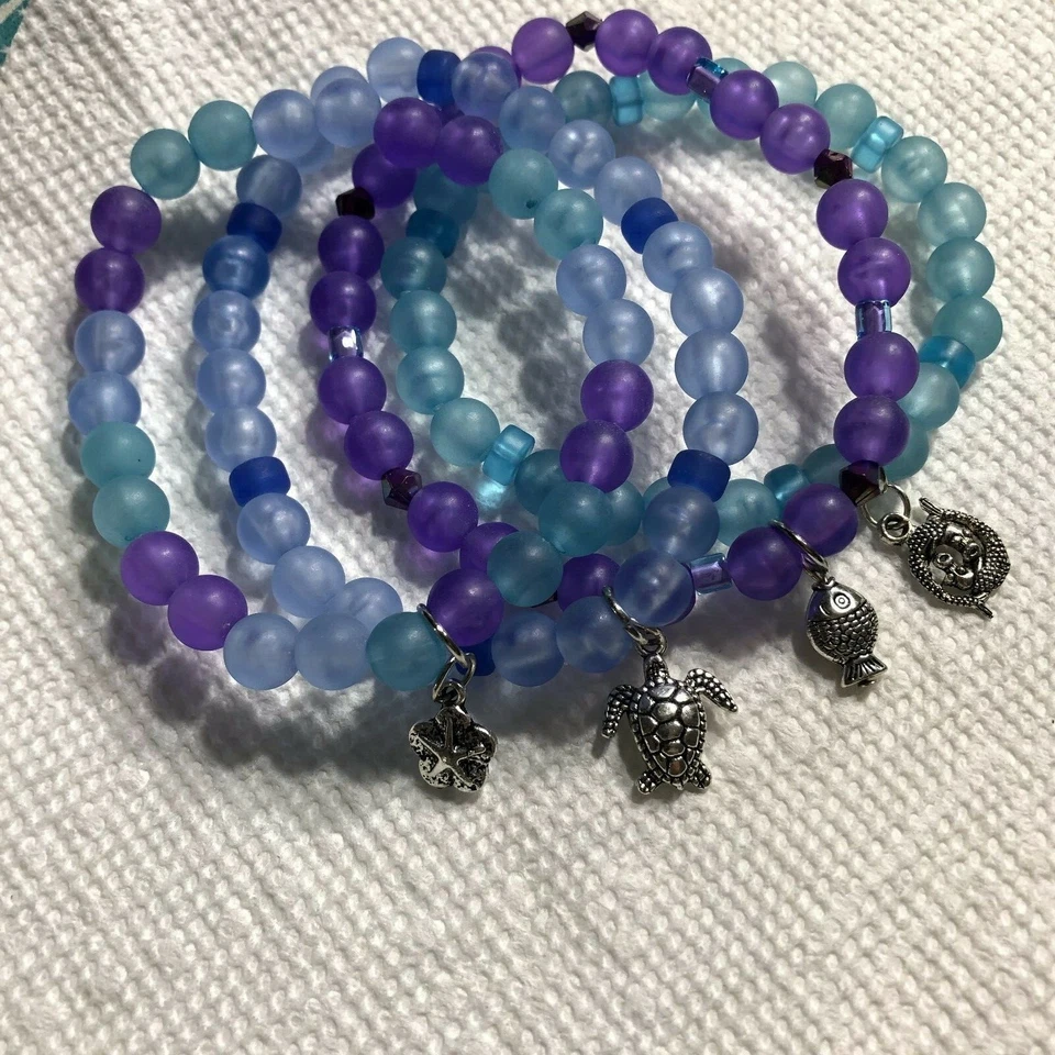 Juego de 4 pulseras Sea Glass Frost Stack azul verde azulado púrpura multi tortuga artesanal Foto 2 de 4