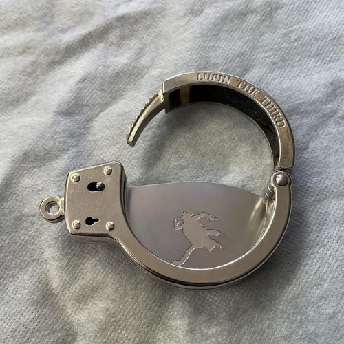 Zippo Lupine the Third III Fujiko with Handcuff Lighter Rare Unused from Japan - Picture 5 of 6