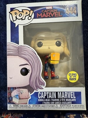 Funko Pop! Marvel Captain Marvel (W/ Tesseract) #444 UK