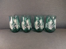 Nice Set of 4 Glass Tumblers Teal with White Floral Design 12 oz 4 3/4" x 2 1/2"