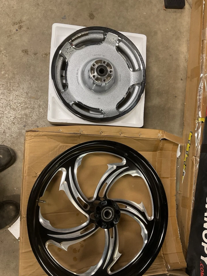 Rueda de moto Performance Machine "Rival" - 21" Foto 3 de 4