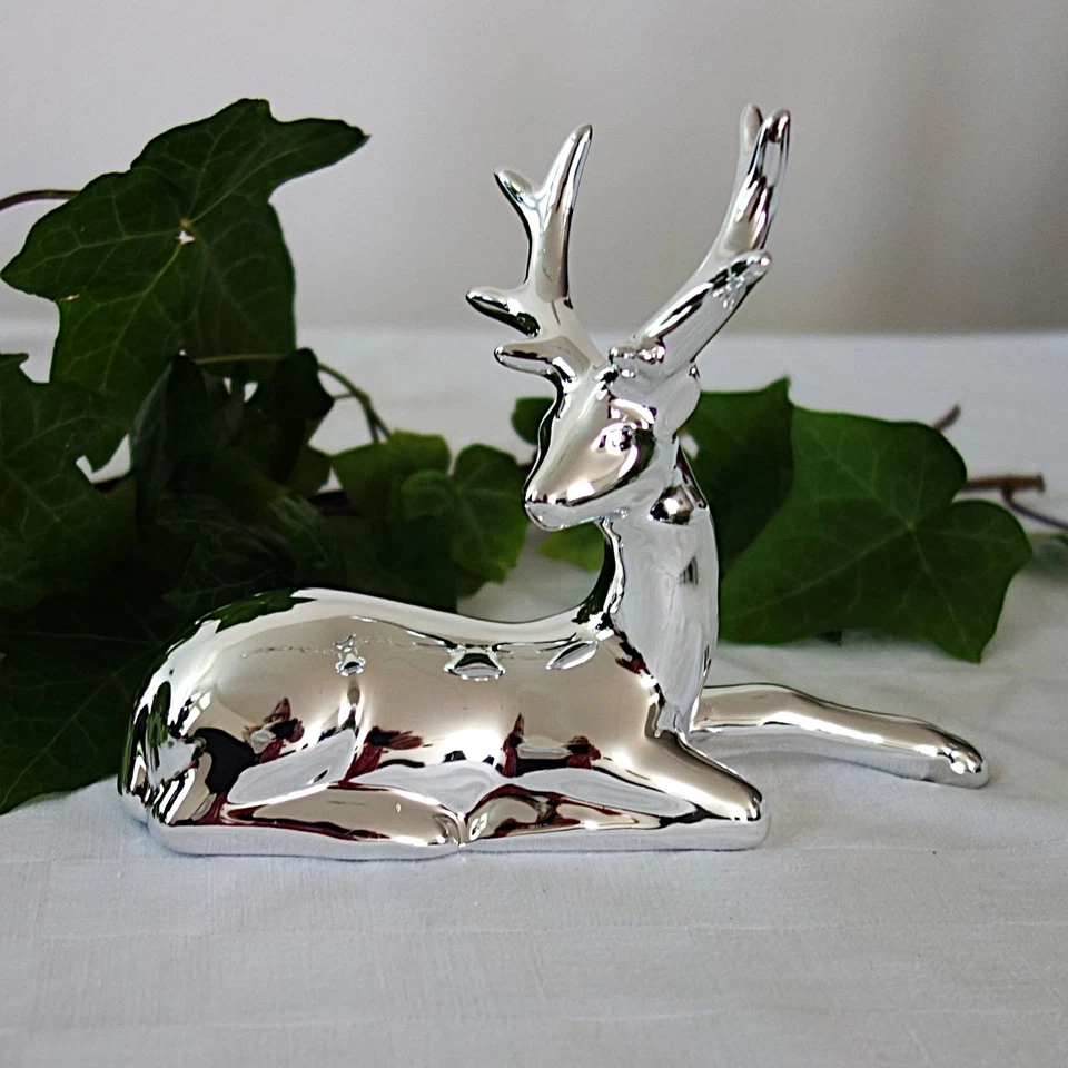 Hirsch Rentier Weihnachten Weihnachtsdekoration Keramik Silber verchromt 17x12cm
