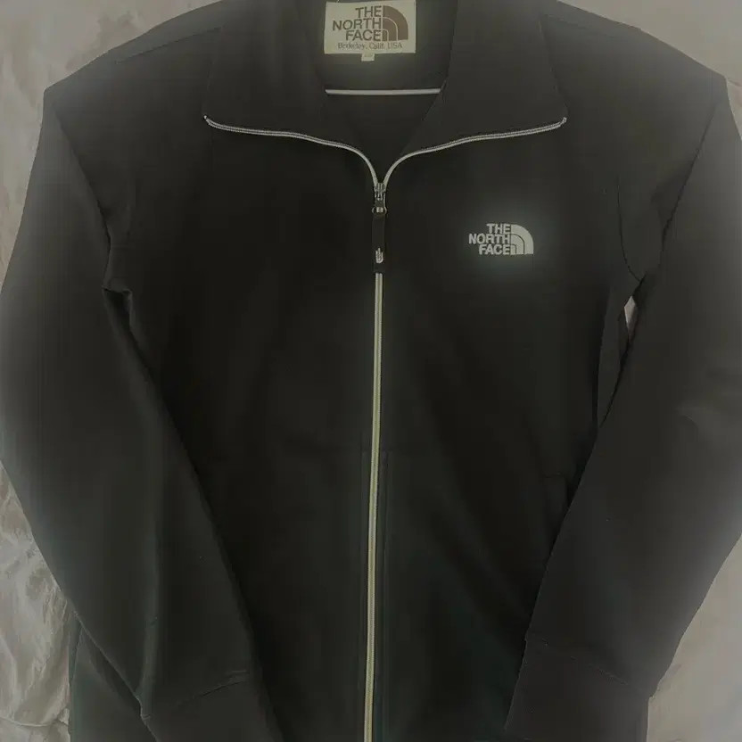 The North Face White Label Black Jerse 100 - Versatile Sportswear thumbnail 2