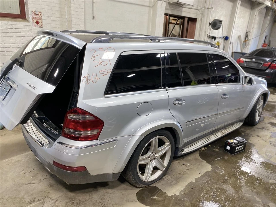 CONSOLE LID Mercedes-Benz Gl320 Gl450 Gl550 2008 08 1418772 - Image 4 of 4