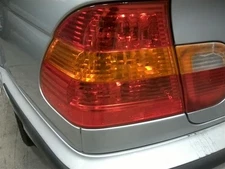 Driver Tail Light Sedan Canada Market Fits 02-05 BMW 320i 921140