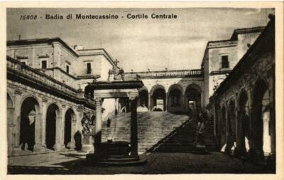 CPA Badia di MONTECASSINO, Cortile Centrale ITALY (545619)