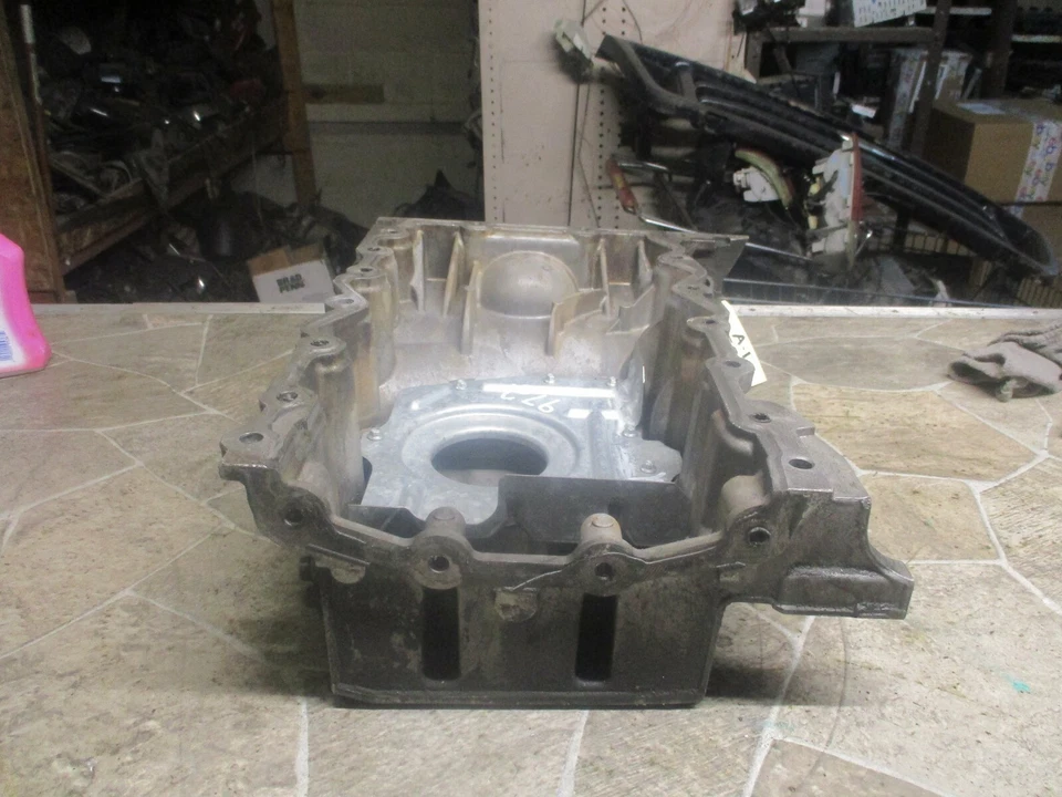 2005-2007 FORD 500 MONTEGO FREESTYLE ENGINE Oil Pan OEM CONJUNTO 3.0L NA UNIDADE - Imagem 3 de 4