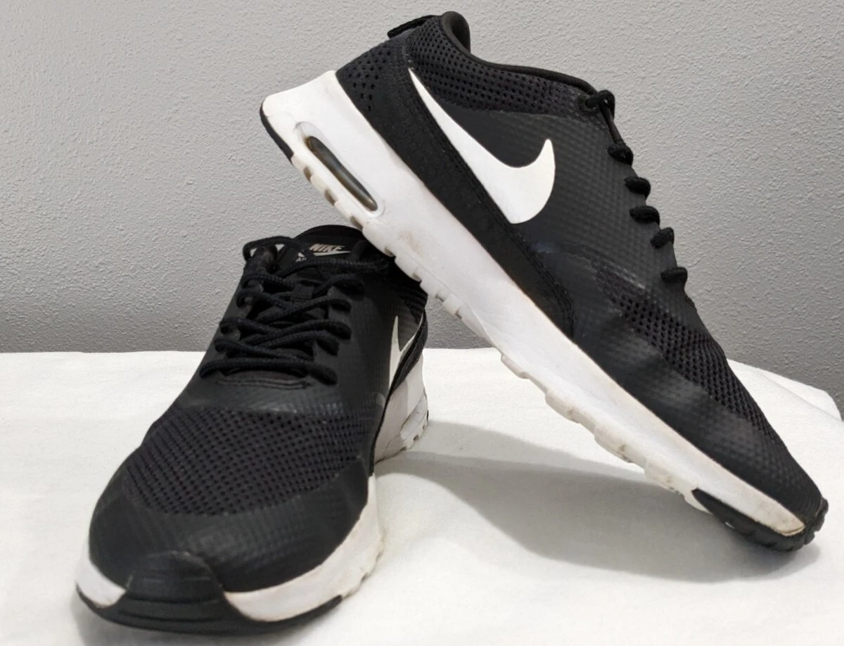 Nike women's air max thea top trainer black / summit white