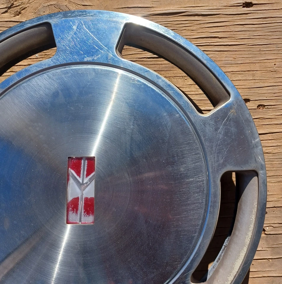 Oldsmobile Cutlass Ciera,88,98 轮毂盖 1985 - 1992 适合 14 英寸车轮 10180873 — 第 3/4 张图片