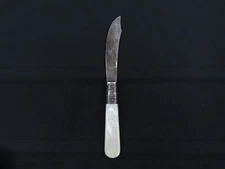 1858 ANTIQUE MOTHER OF PEARL MATCHING FRUIT KNIVES BY MERIDEN CUTLERY CO.