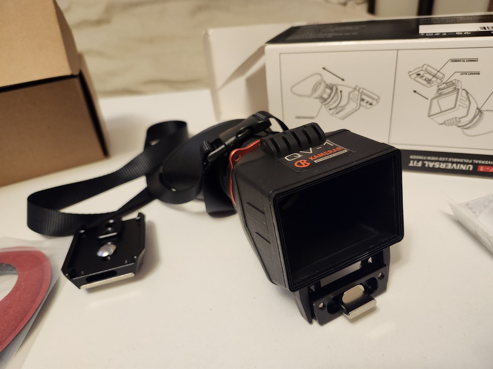 Kamerar QV-1 LCD Viewfinder Camera Magnetic Attach Universal Fit Sony Canon, etc