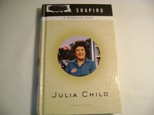 Julia Child (Thorndike Press Large Print Biography Series)