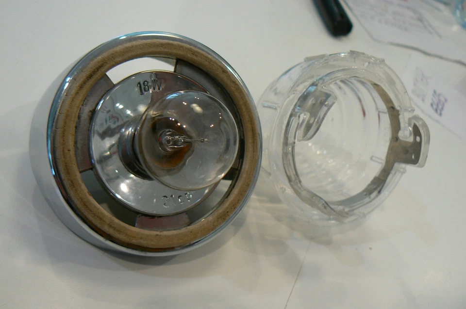 Luz intermitente individual nueva stock antiguo Porsche 356. Foto 3 de 4