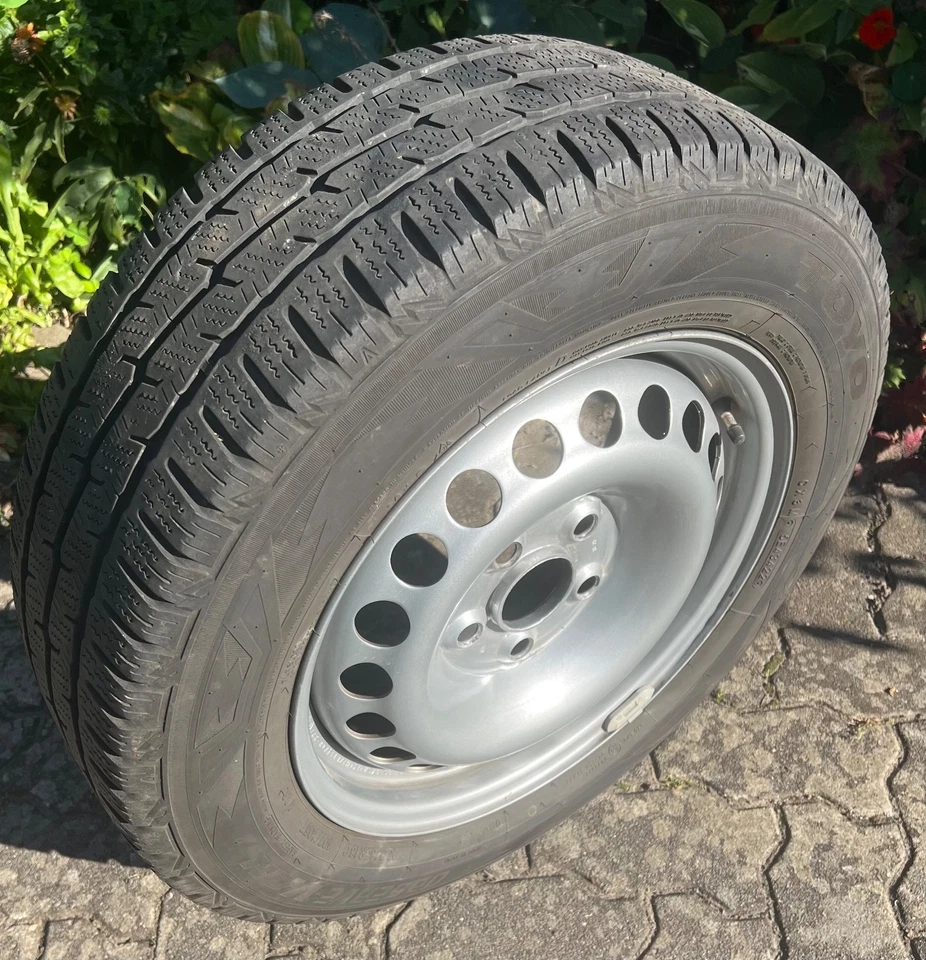 Winterräder 4 x Reifen auf Felge für VW/AUDI/SEAT (Fahrzeug bisher VW T5) - Bild 2 von 2