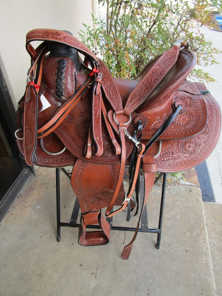 USED WESTERN SADDLE TRAIL PLEASURE HARD SEAT LEATHER BARREL RACING 15 16 17 18 - Image 2 of 4