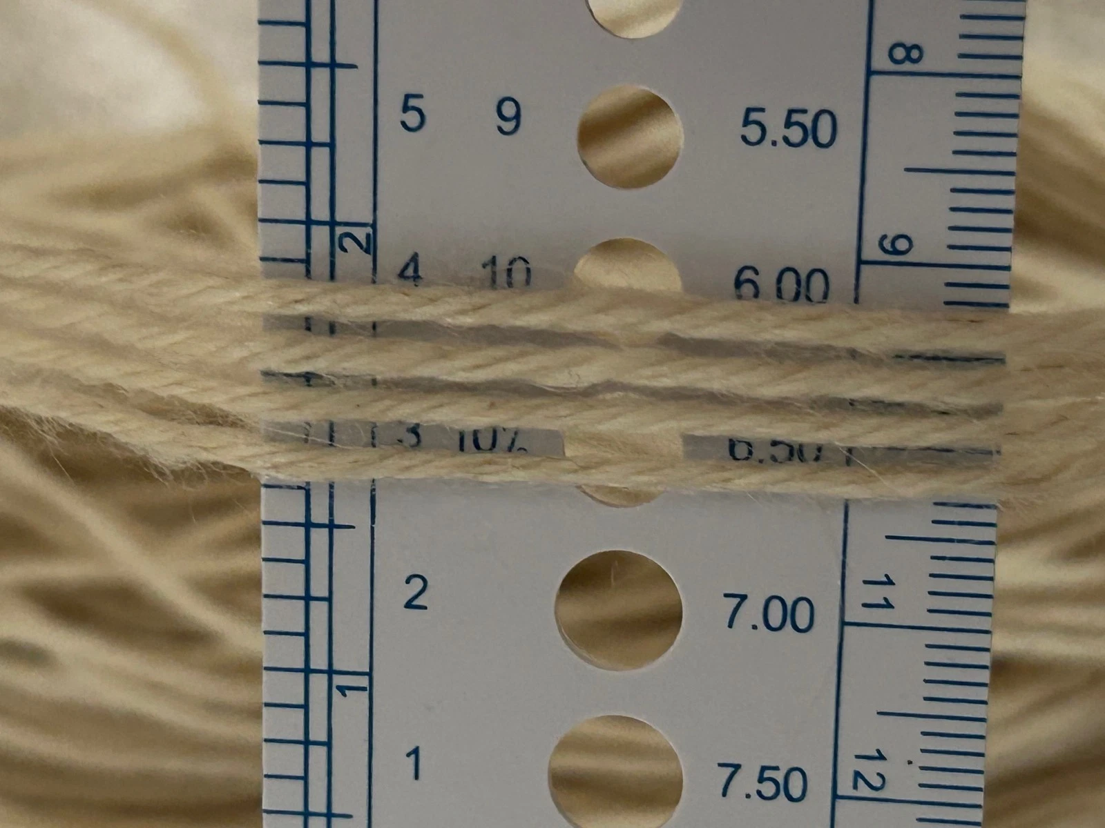 Large Skein #4 Peru Semi-Soft Aran Wool Alpaca Yarn Mix 8.5oz 240gr 412 Cream A image 3
