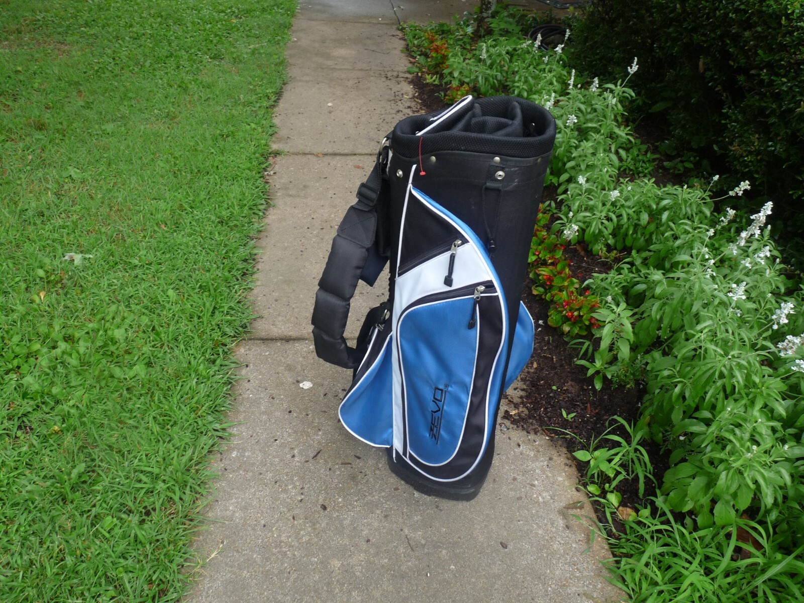 AM Ladies or Juniors Lightweight Nylon Handsome Cart Golf Bag by Zevo