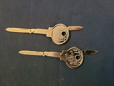 2 Couteaux De Poche Clef.(Rare).