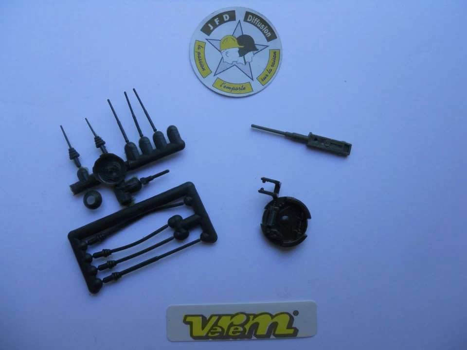 SOLIDO AMX 30 B2 LOT ACCESSOIRES D'ORIGINE INJECTION PLASTIQUE KAKI