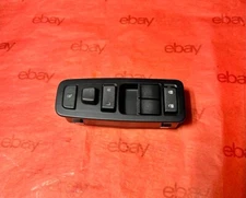 Q27-1043-2211 Genuine Paccar Control Door, Driver Side OEM-New