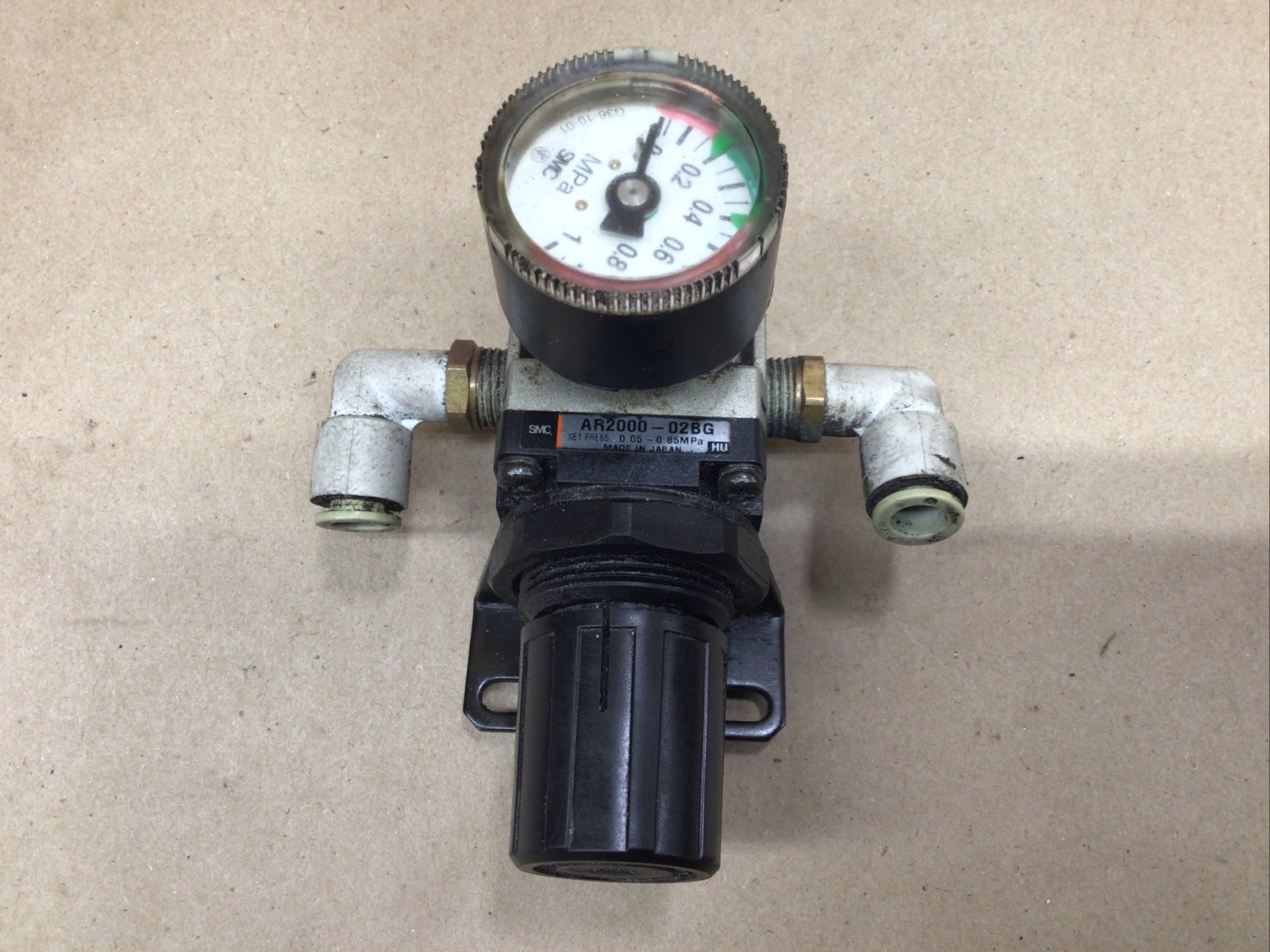SMC AR2000-02BG Pressure Regulator #64F17*AD