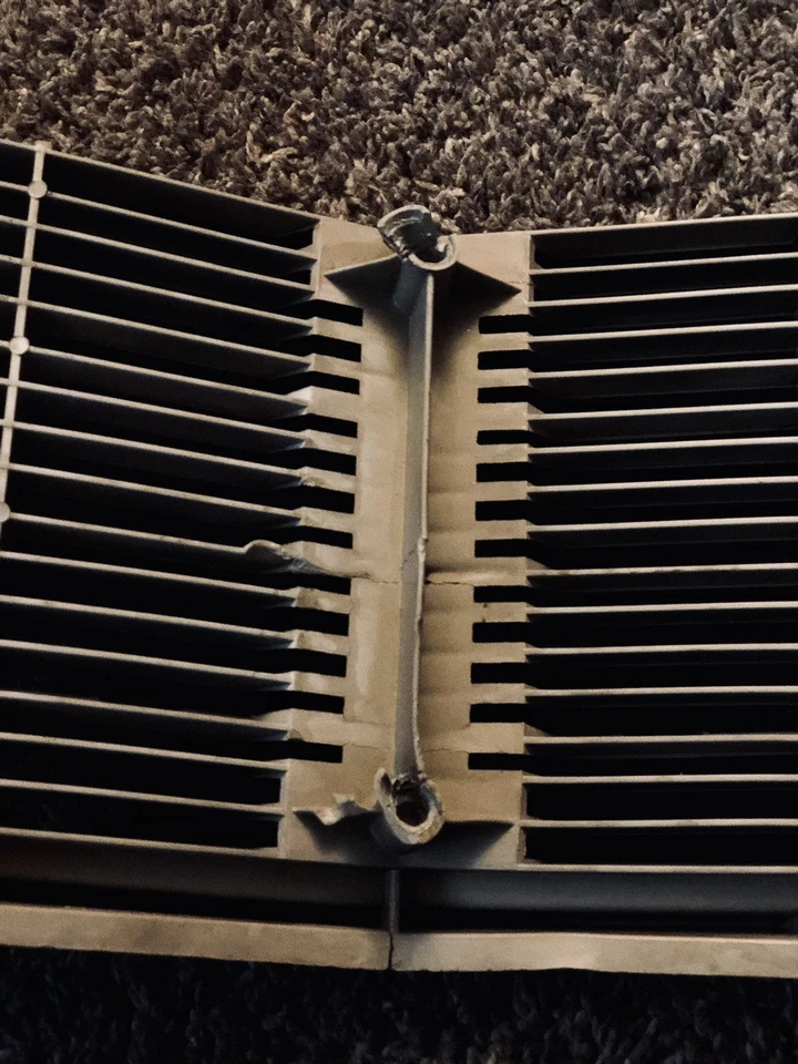 71 Buick Skylark Original Grille 1234181 Stage 1 455 - Image 4 of 4