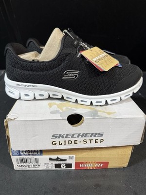 Skechers Glide-Step-Resilience Sneaker Womens 6W Slip-On Black Comfort Shoes