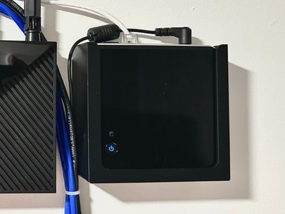 Intel NUC Mini-PC D54250WYK Under Desk Mount Black New