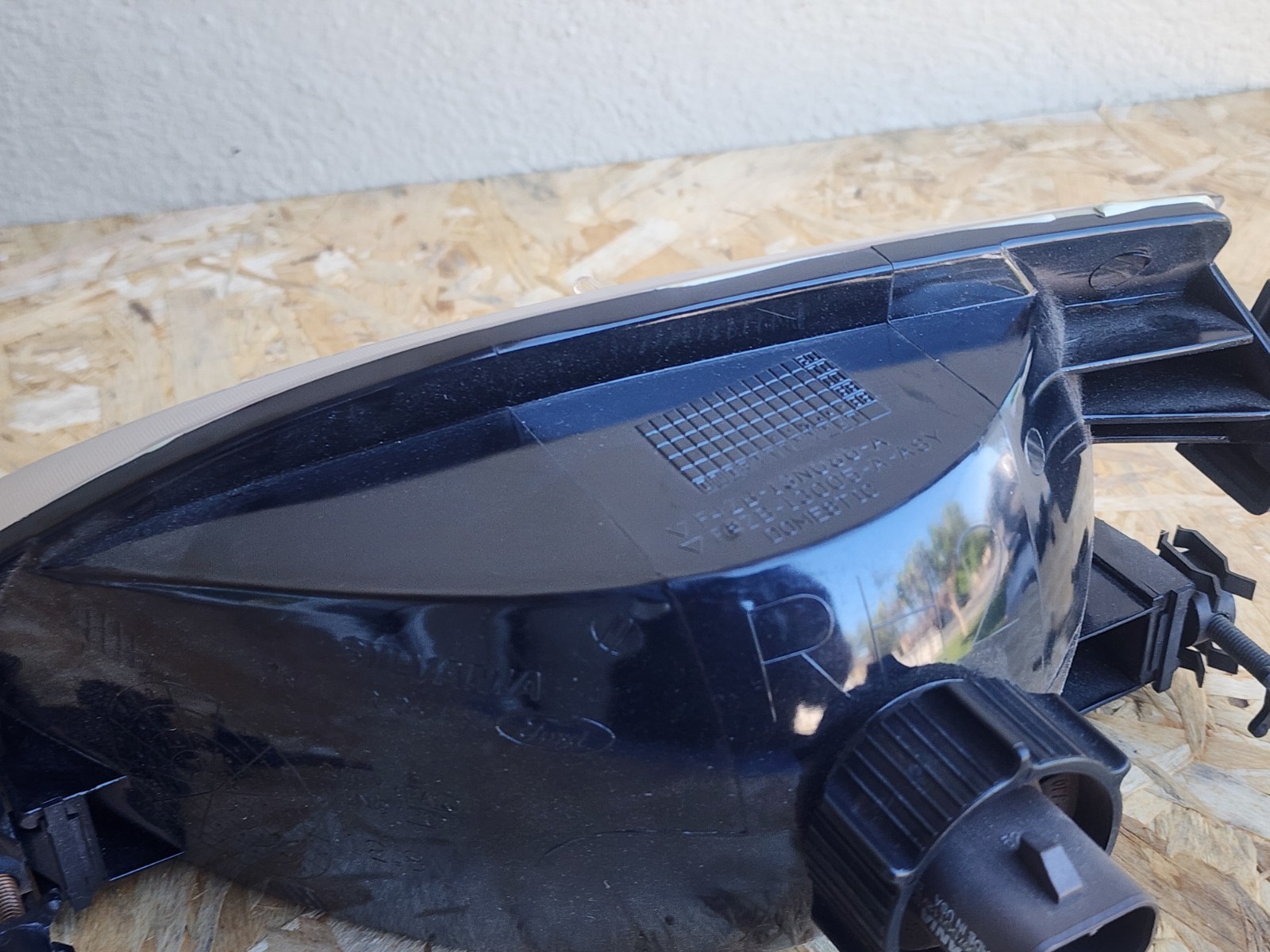 Ford GT 1994-1998 Front Right Headlight