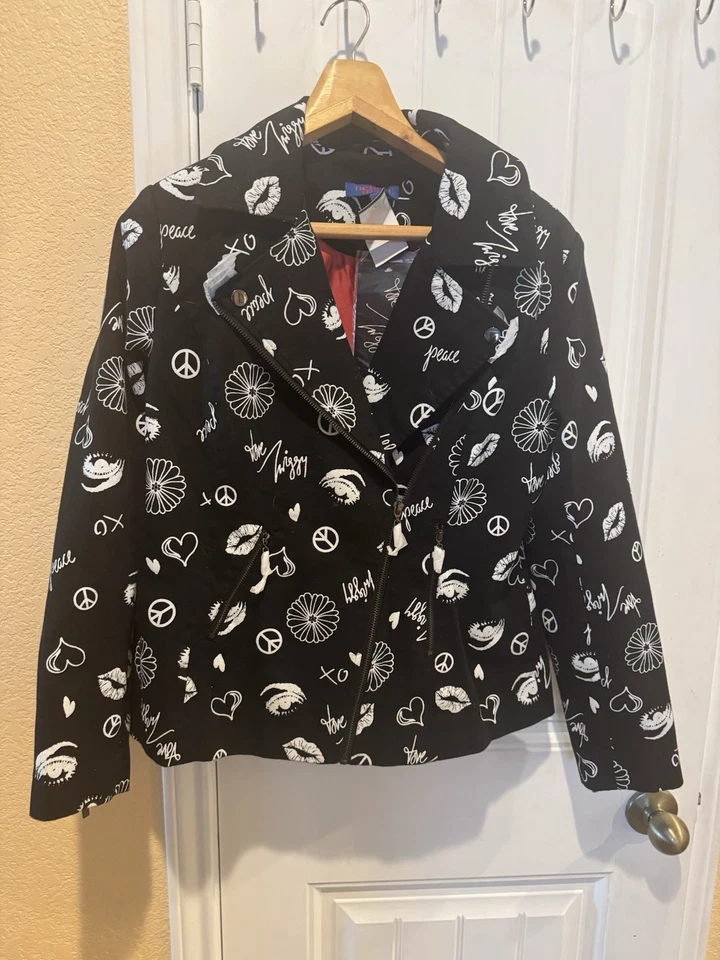 LOVE TWIGGY Size M Graffiti Print Jacket Weather Pattern BLACK - Image 3 of 4