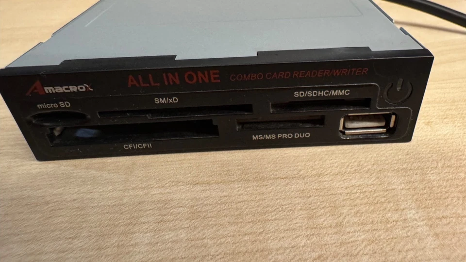 Multicardreader für 3,5 Zoll Schacht