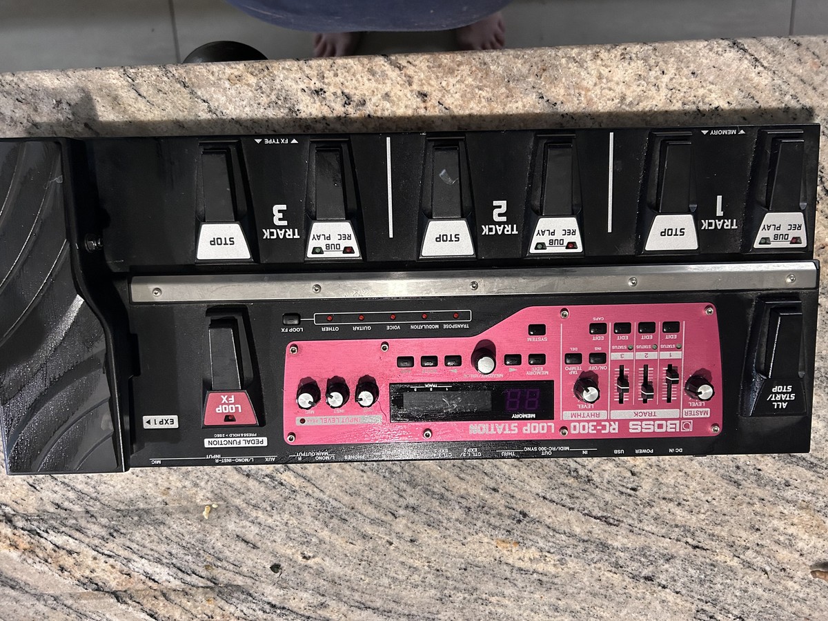 ボス ループステーション BOSS RC-300 LOOP STATION ルーパー