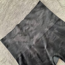 Spanx Pants Womens XL  Black Camo Leggings Yoga Sports Athleisure