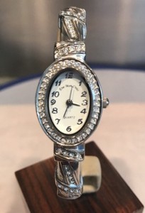 Reloj Eve Mon Crois Discount, 51% OFF | www.autoescolaurgell.com