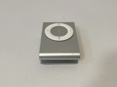 Apple iPod shuffle 2nd Generation Silver (1 GB) Works Great