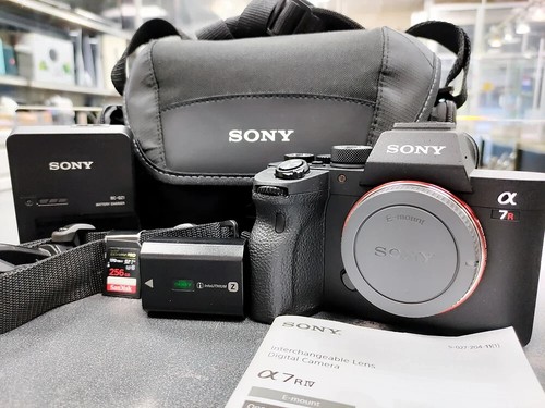Sony Alpha A7R 36.4MP Digital Camera - Black (Body Only) - Picture 2 of 13