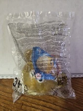 2003 McDonalds Disney Pixar's Finding Nemo Blowfish/ Pufferfish Happy Meal Toy