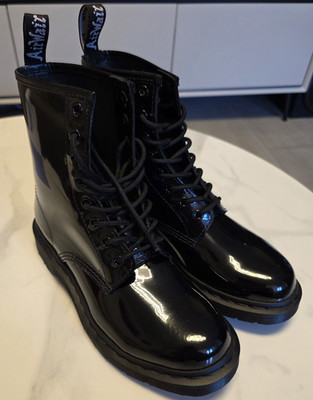 Dr. Martens Damen Stiefeletten Schwarz Lackleder Schnürsenkel Größe 39