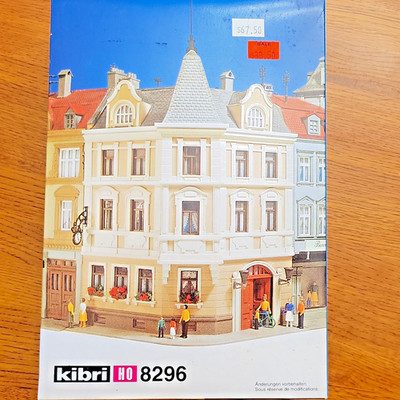 Kibri Kit House at the Weekly Market HO 1:87 (8296) Plastic, Not Painted