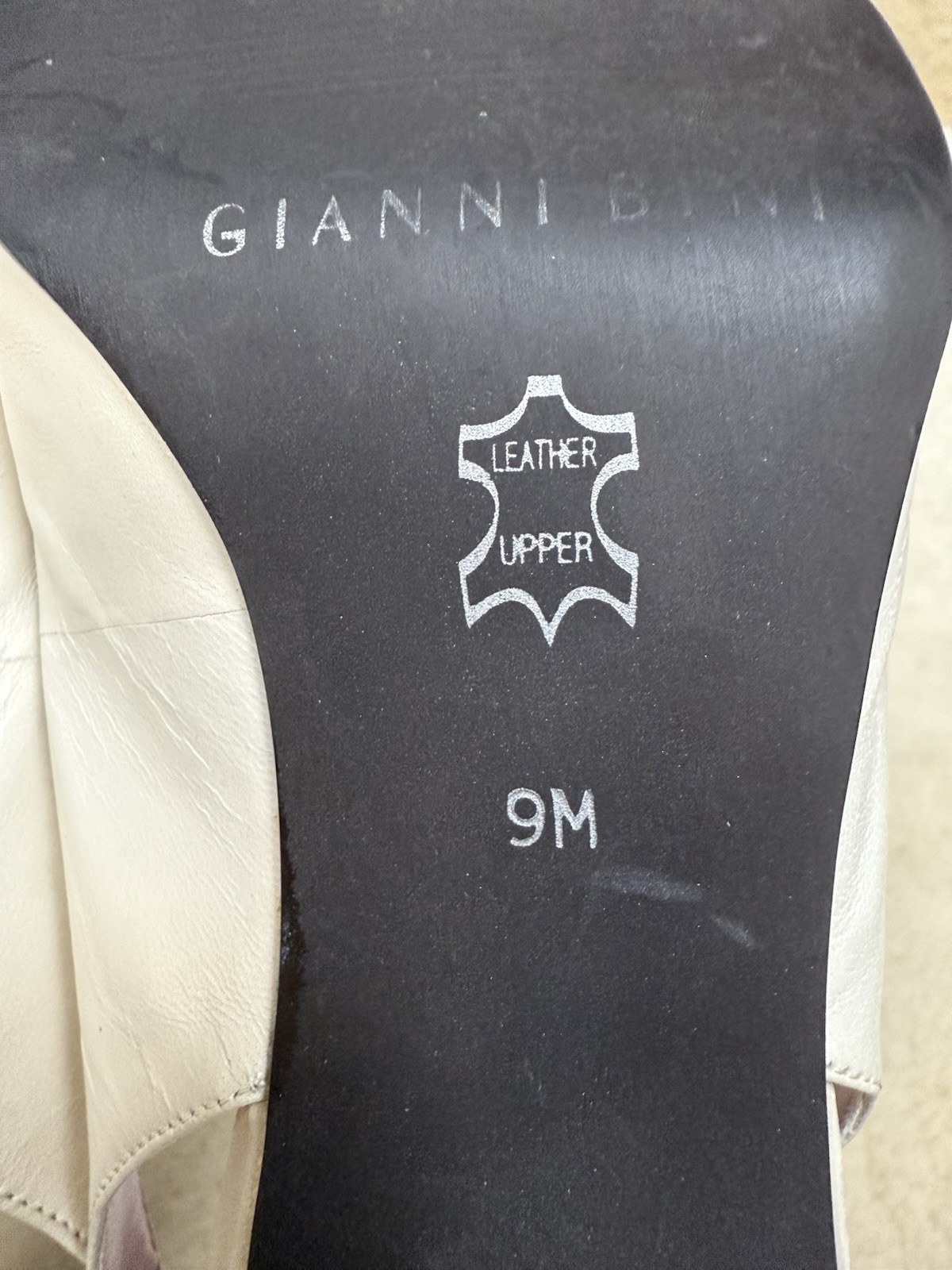 Gianni Bini Ivory Slingback Pointed Toe Kitten Heel Bow Detail Leather Pumps 9M