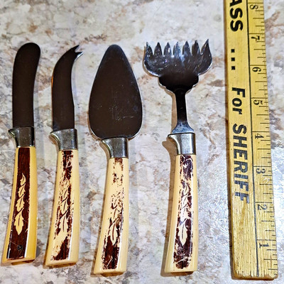 Regent Sheffield Cheese Knife Spreader Set 4 Faux Stag Oak Leaf England Vintage