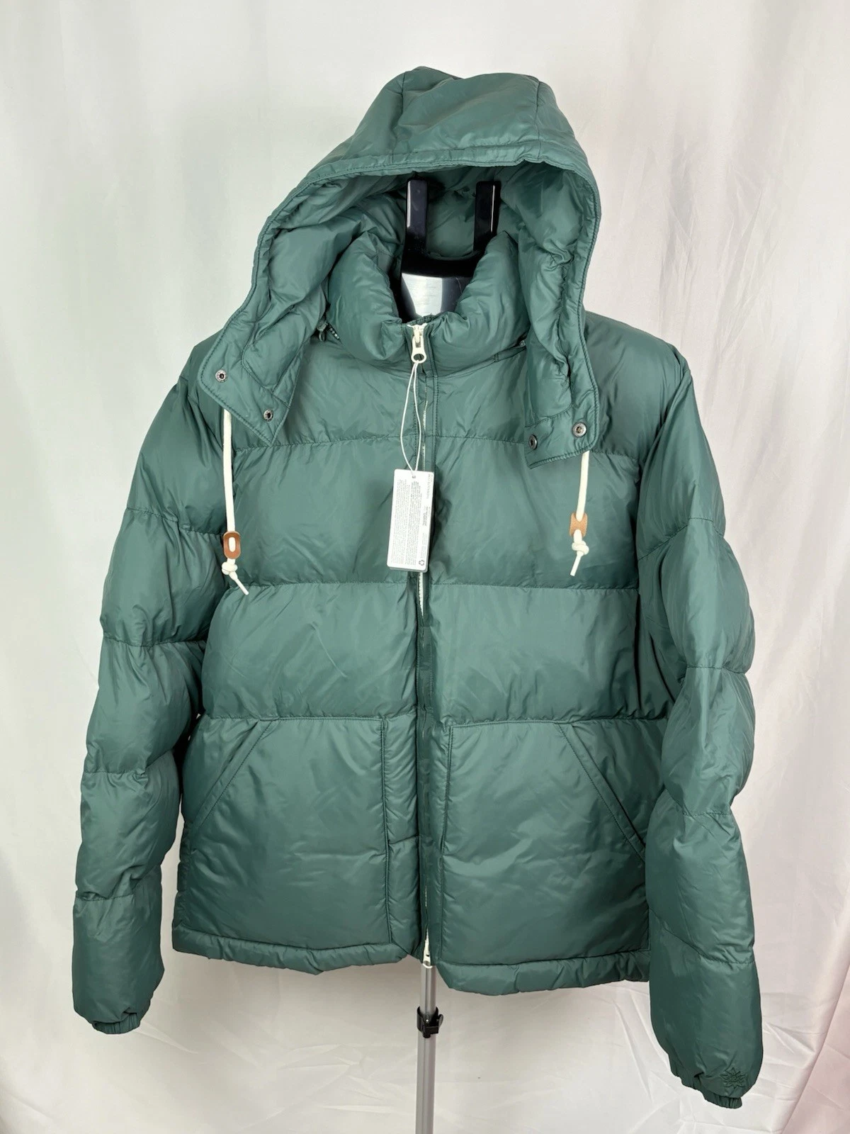 Alpine Design Men’s 1962 Puffer Jacket Size XL Forest Shadow New. (Item 151)